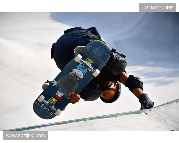 南京滑板队在极限运动会中以85分稳居积分榜首位 南京滑板队在极限运动会中以85分稳居积分榜首位