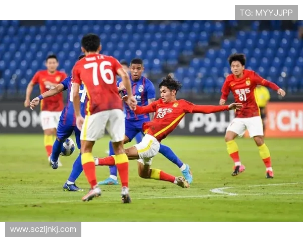 广州足球队技术解析：从战术布局到球员配合的全景分析